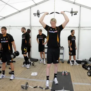 Wolverhampton Wanderers: Wayne Hennessey's Pre-Season Weight Training in Ireland Wolverhampton Wanderers: Wayne Hennessey's Pre-Season Weight Training in Ireland