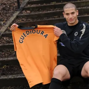 Wolverhampton Wanderers Welcome New Midfielder Adlene Guedioura to the Squad Wolverhampton Wanderers Welcome New Midfielder Adlene Guedioura to the Squad