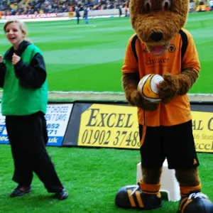 Wolverhampton Wanderers: Wolfie & Wendy - The Unforgettable Duo