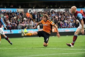 Images Dated 27th September 2010: David Edwards Dramatic Equalizer: Wolverhampton Wanderers vs. Aston Villa in Barclays Premier League