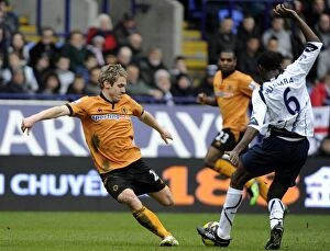 Bolton v Wolves Collection: Determined Kevin Doyle: Wolverhampton Wanderers vs. Bolton Wanderers in Barclays Premier League