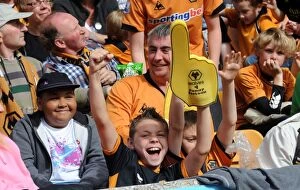 Wolves v Newcastle Collection: Exciting Mascot Showdown: Wolverhampton Wanderers vs. Newcastle United - Barclays Premier League