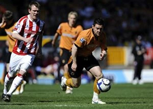 Images Dated 11th April 2010: Matt Jarvis vs Glenn Whelan: Intense Rivalry in Wolverhampton Wanderers vs Stoke City Barclays