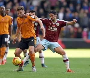 Sky Bet Championship Collection: Sky Bet Championship - Wolves v Burnley - Molineux