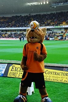 Images Dated 10th April 2009: Wolfie & Wendy: The Legendary Wolverhampton Wanderers Duo