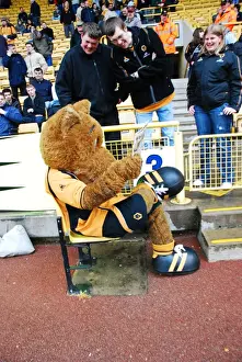Wolfie & Wendy: The Legendary Wolves Duo of Wolverhampton Wanderers