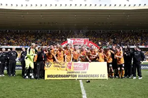 2009 Prints: Wolverhampton Wanderers: Championship Champions 2008-09 - Celebrating Promotion with the Trophy