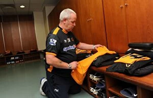 Celtic v Wolves Collection: Wolverhampton Wanderers: Pre-Season at Celtic Park - A Peek into the Away Team's Dressing Room