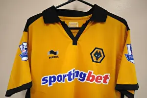 Wolves V Sunderland Prints: Wolverhampton Wanderers vs. Sunderland: Barclays Premier League Clash in Wolves Burrda Kit (2010-2011)